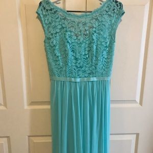 David’s Bridal Bridesmaid Dress in Spa